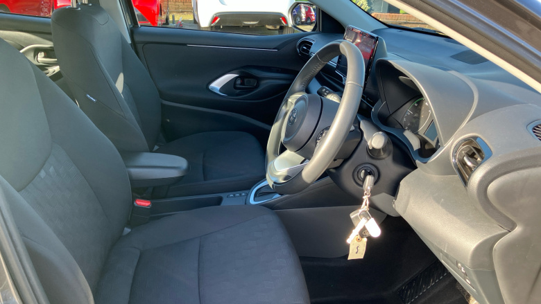 Toyota Yaris 1.5 Hybrid Icon 5dr CVT Hybrid Hatchback